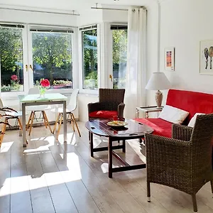 Niendorf-suite Apartment